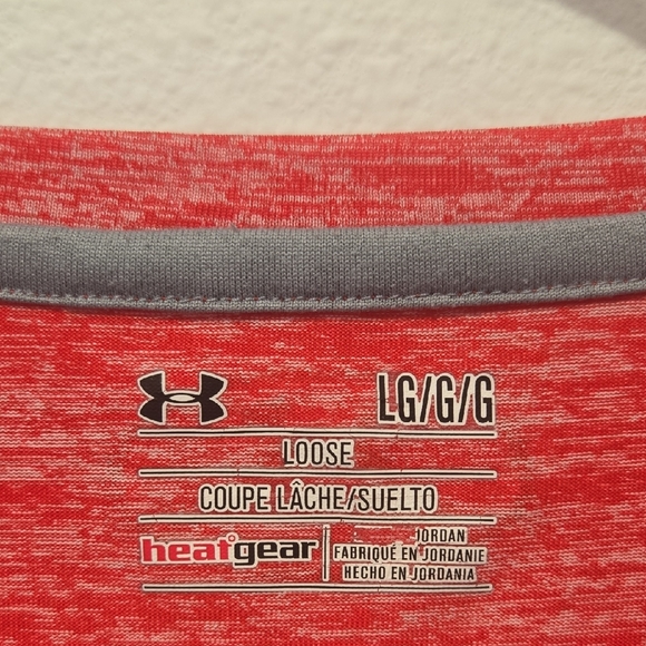 Under Armour Men's Heathered Red V-Neck Tee - Picture 3 of 4